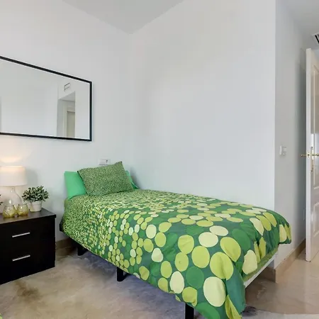 Apartment 2 Bed-rooms With A View