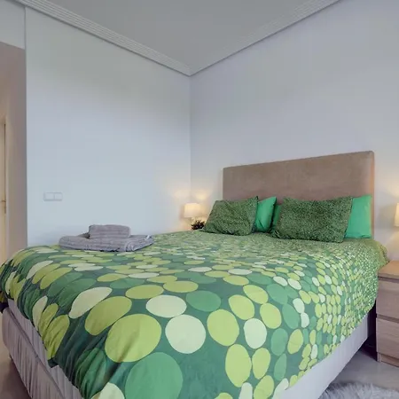 2 Bed-rooms With A View Apartment *