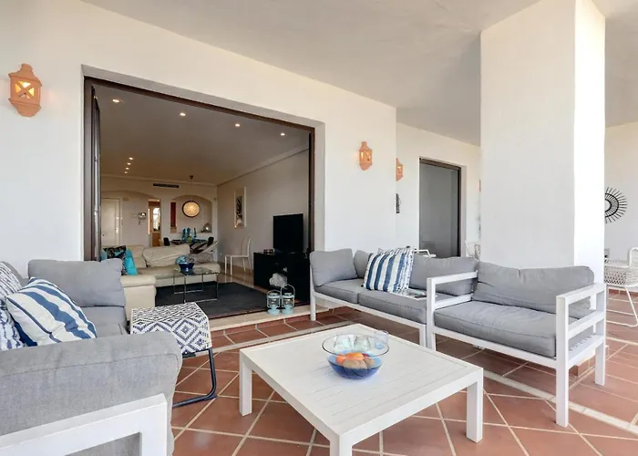 2 Bed-rooms With A View