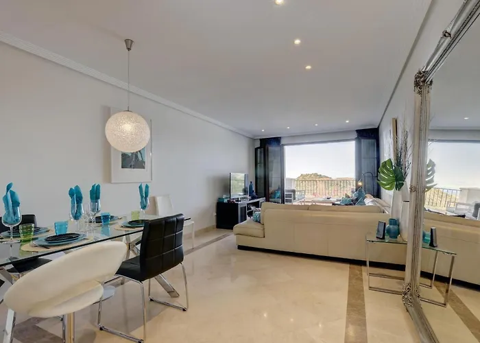 2 Bed-rooms With A View