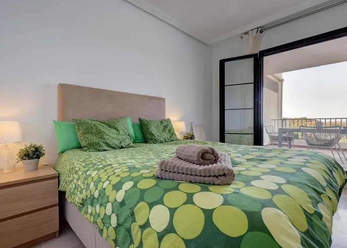 2 Bed-rooms With A View 베나하비스