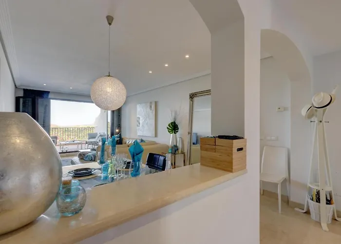 2 Bed-rooms With A View *