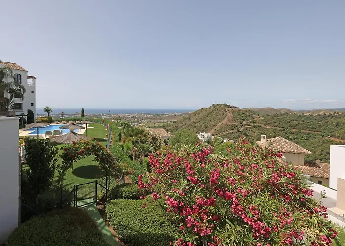 2 Bed-rooms With A View 아파트 *