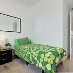 2 Bed-rooms With A View דירה