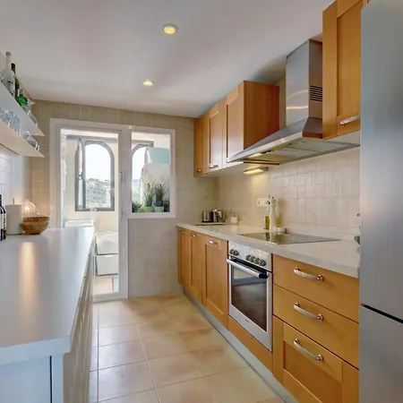 דירה 2 Bed-rooms With A View Benahavís