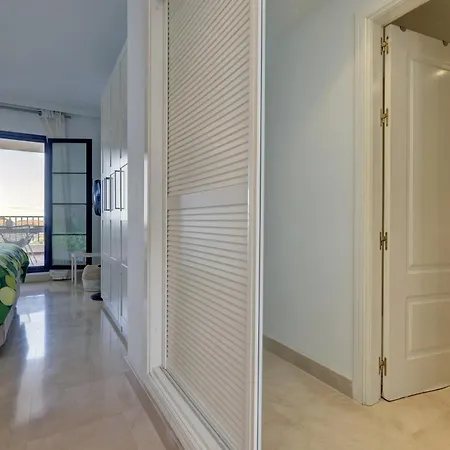 2 Bed-rooms With A View Appartement